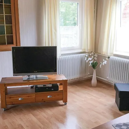 Дом отдыха 4 Bedroom Nice In *