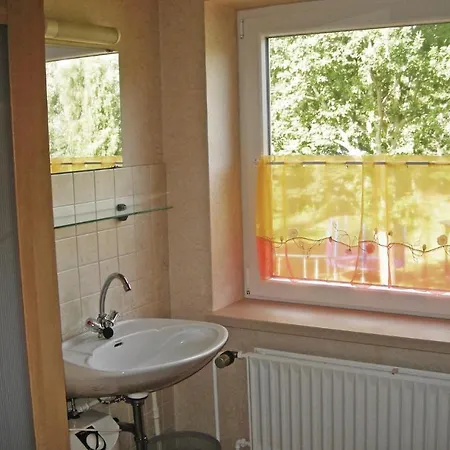 Дом отдыха 4 Bedroom Nice In